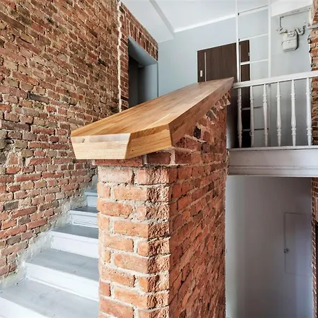 Apartment Cinema *