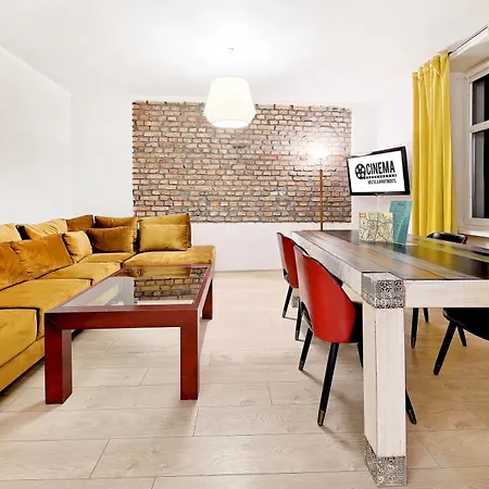 Apartament Cinema
