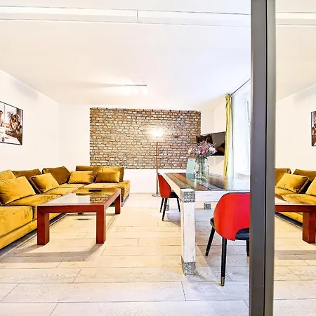 Cinema Appartement *