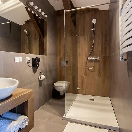 Apartament Cinema *